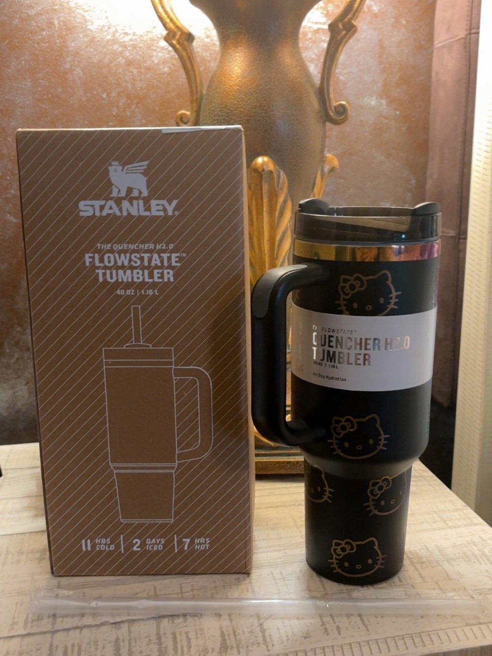 New ~ Stanley FlowState Quencher H2.0 Tumbler - Black with Gold Hello Kitty
